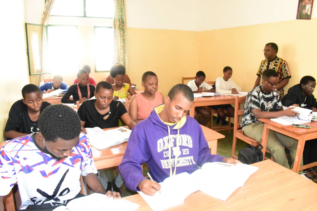 Offre spéciale pour les élèves en vacances (Juillet–Août)Cours d’allemand adaptés aux élèves en congé scolaire.